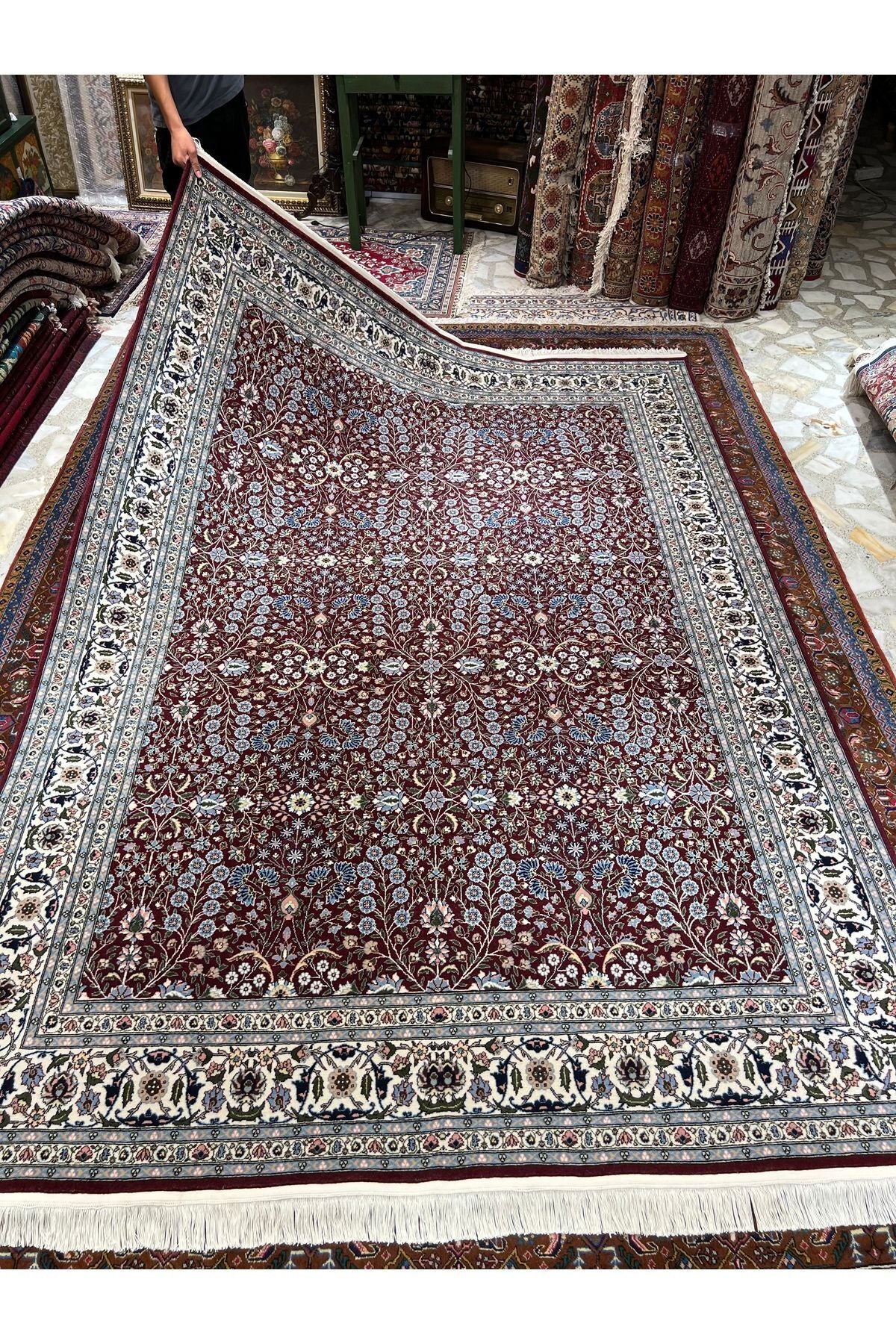 RD RAMAZAN DAG Hand Rug Art Hand-Woven Hereke Rug Signed Seven Mountains Flower 300x200 - MALLTURK