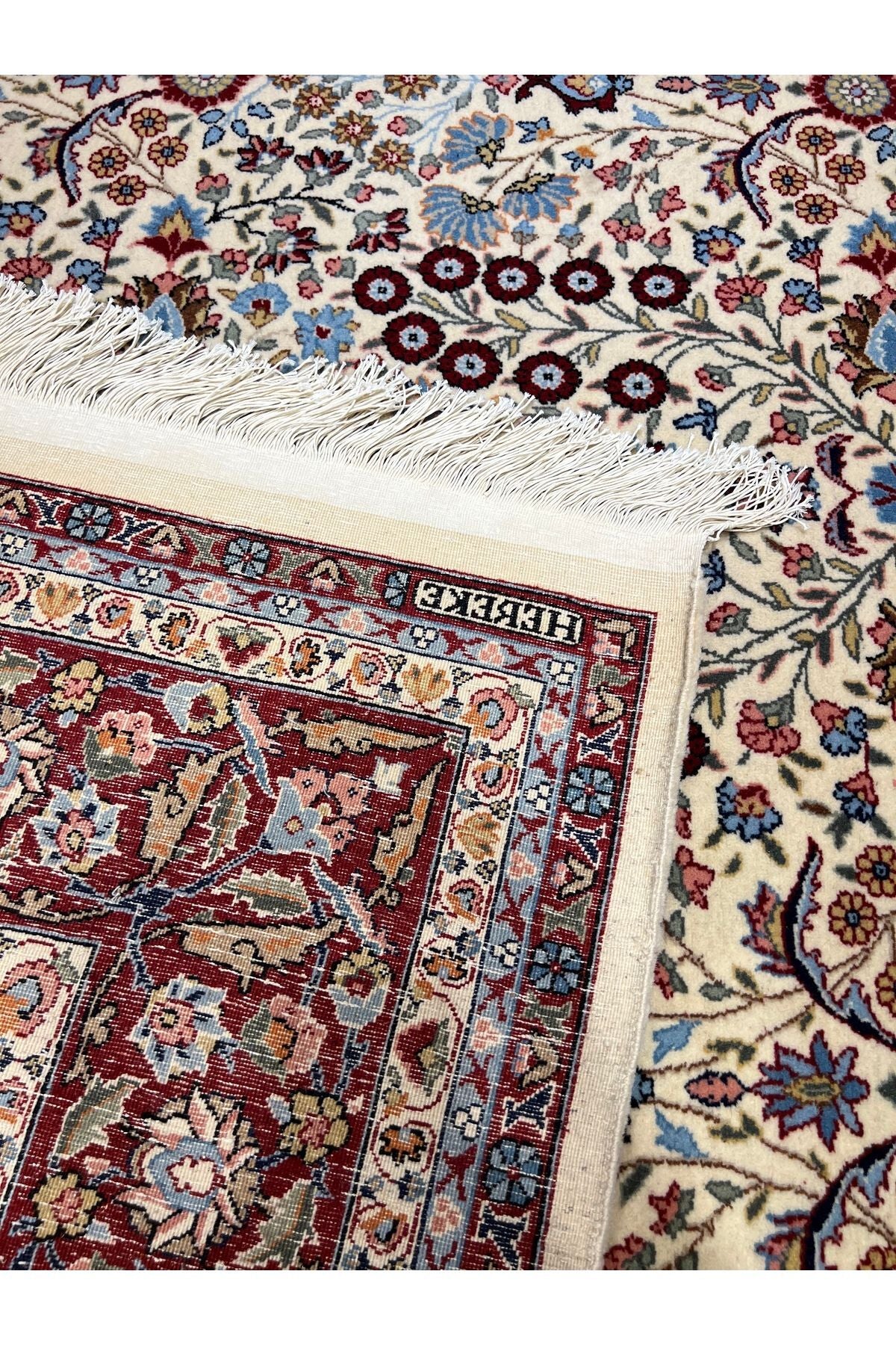 RD RAMAZAN DAG Hand Rug Art Hand-Woven Hereke Rug Signed Seven Mountains Flower 300x200 - MALLTURK