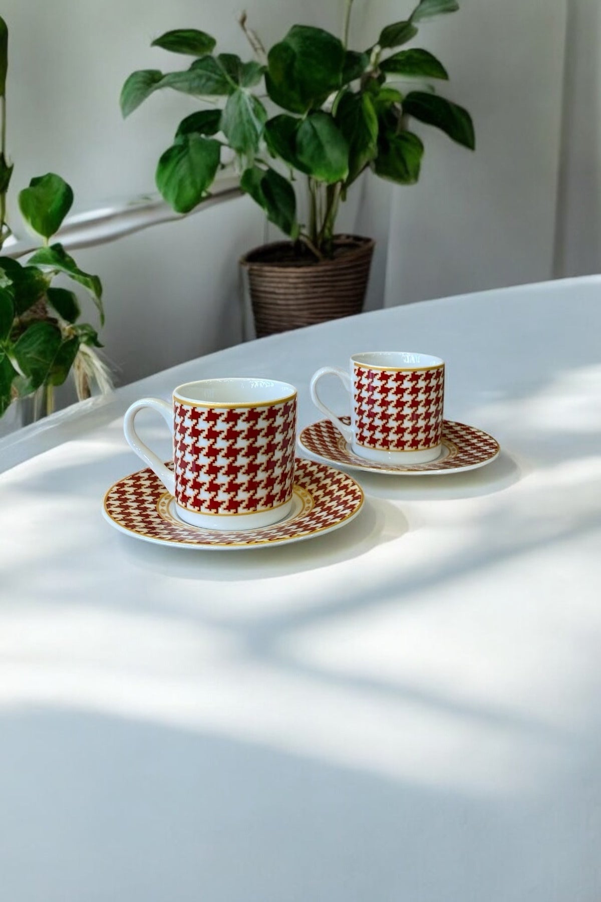 Eporselen Houndstooth Pattern 4-Piece Porcelain Coffee Cup Set for 2 People, Red - MALLTURK