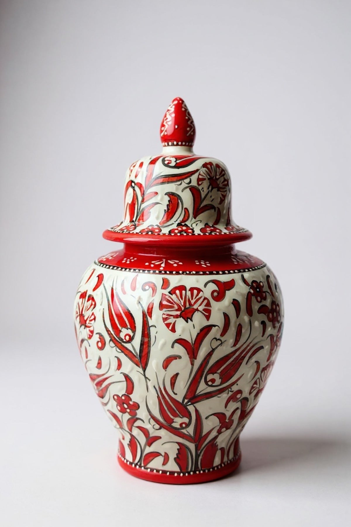STORESZA Handmade Custom Design Sable Craftsmanship 30cm Red and White Shah Cube Ceramic Vase - MALLTURK