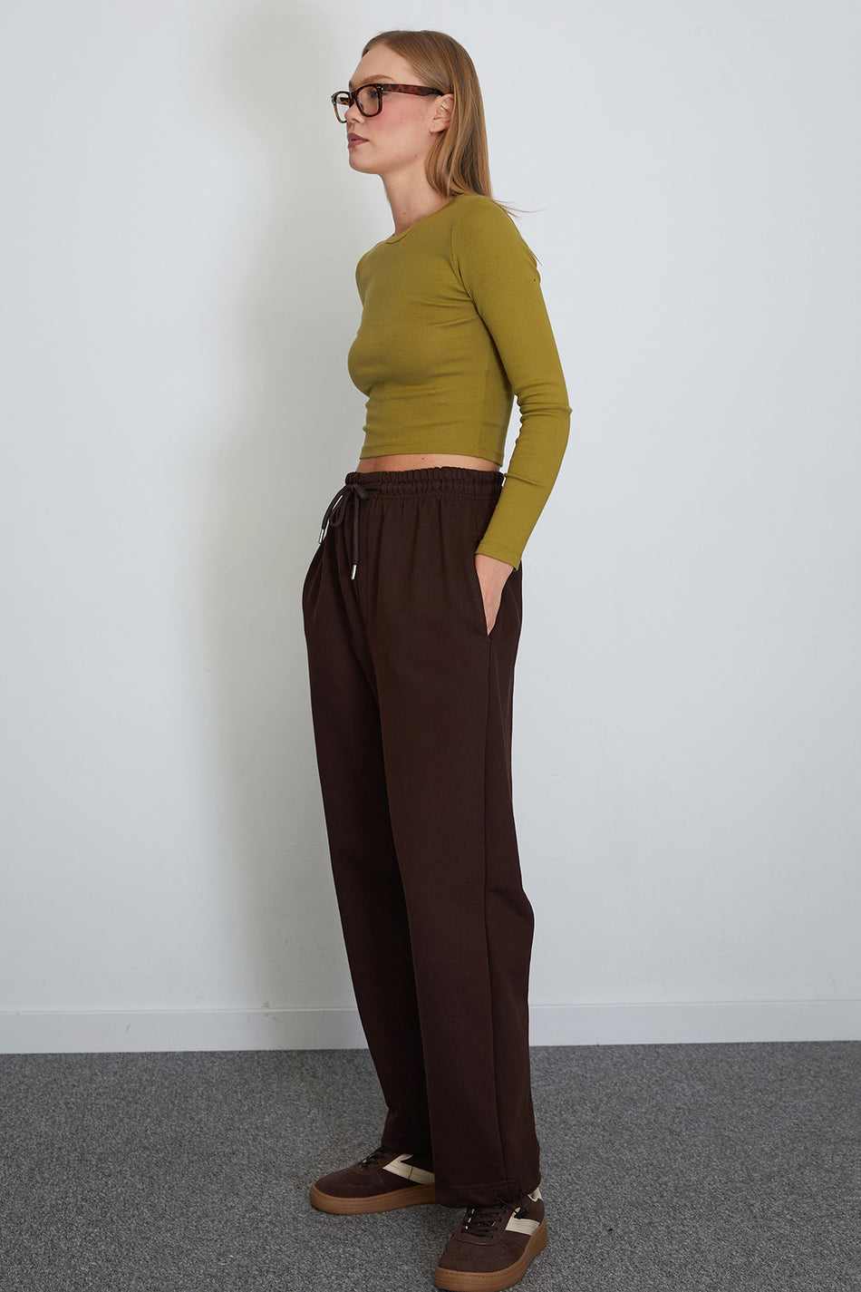 Elastic Waist Sweatpants with Cuffed Cuffs