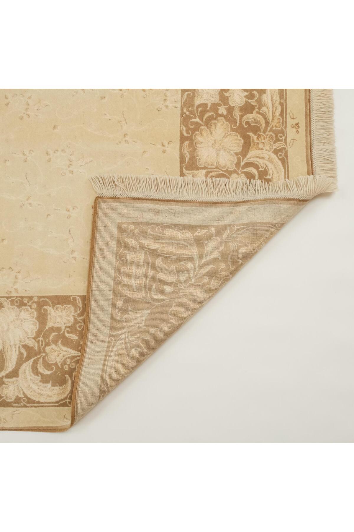 Halicizade Harem Serisi Usak Pattern Hand-Woven Rug - MALLTURK