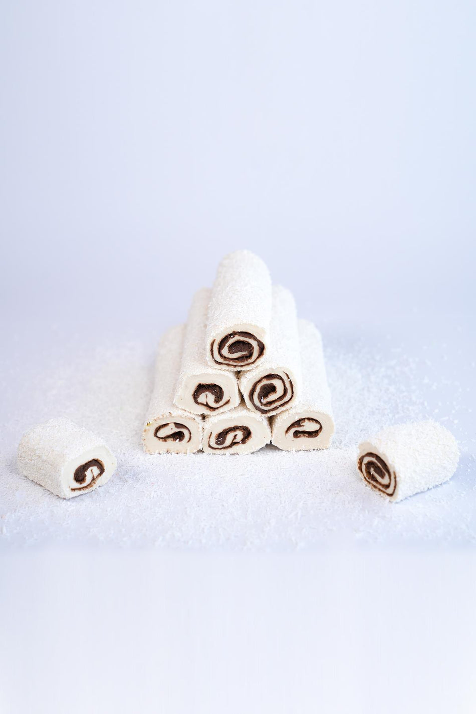 LOKUMCU mehmet efendi tatli bir hikaye Coconut vanilyali Chocolate Rolled Turkish Delight 500 g - MALLTURK