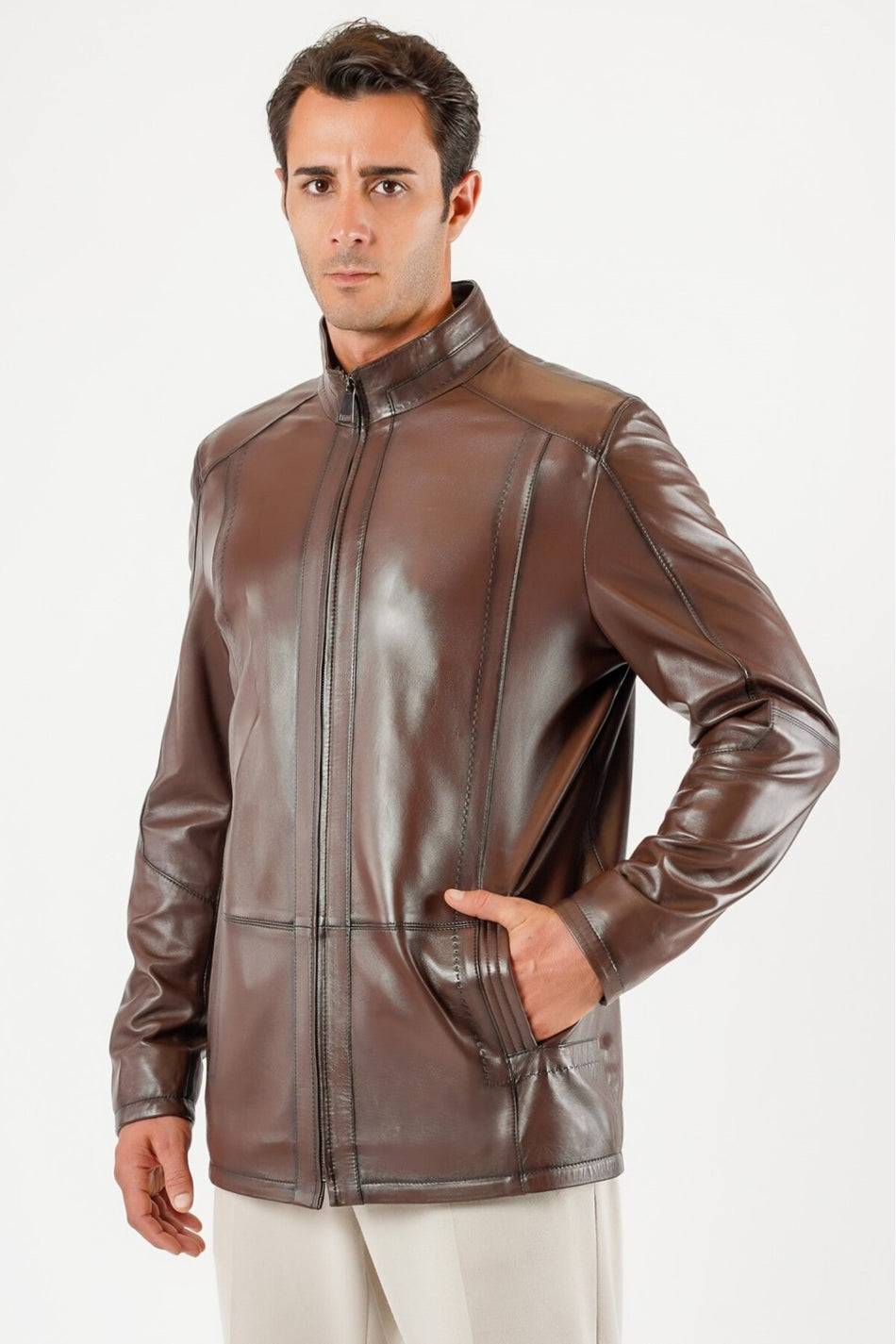 Abrigo de cuero genuino color café Leather Club