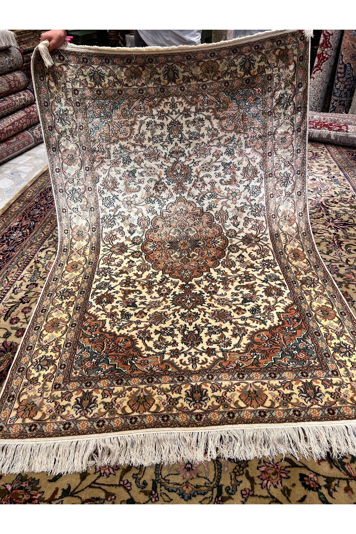 RD RAMAZAN DAG Hand Rug Art Hand-Woven Chinese Silk Rug 183x122 - MALLTURK