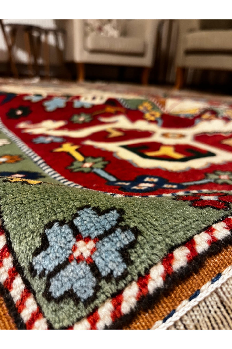 Anatolia Looms Handwoven Antique Yoruk Rug 206×274 cm 100% Wool – Natural Root Dye – Collectible - MALLTURK