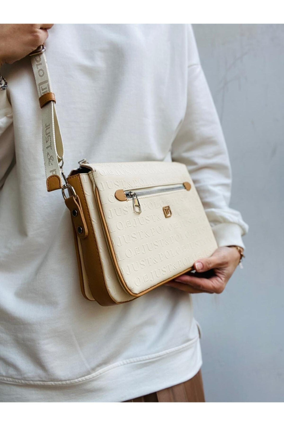 Just Polo Women's Cream and Tan 3D Just & Polo Patterned Shoulder and Handbag - MALLTURK