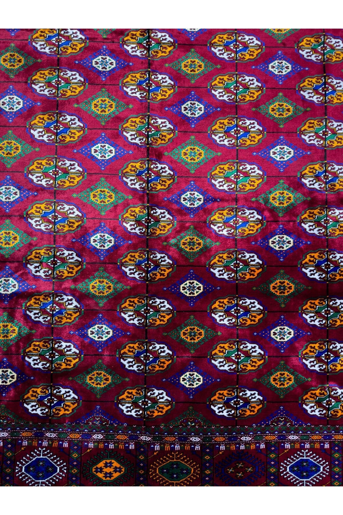 ADALI Hand-Woven Silk Turkmen Rug, Siki Dokumasiyla Ev Dekorasyonunuza Siklik Katin