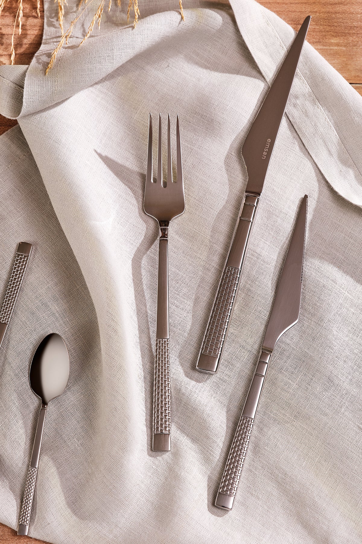 Emsan side 84 Piece luks Boxed 12 Place Setting Flatware Set - MALLTURK