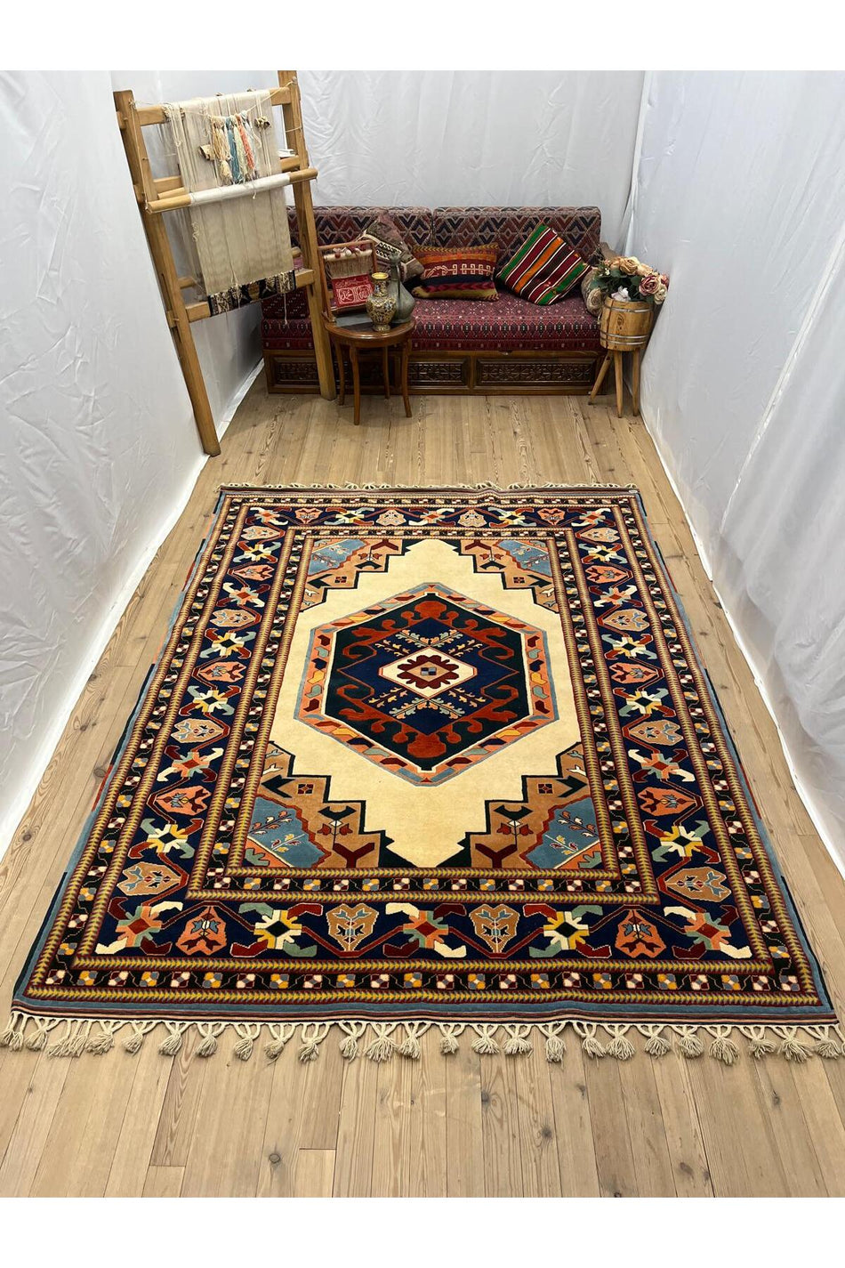 Sirvan Handwoven Antique Yoruk Rug - 190x245 - MALLTURK
