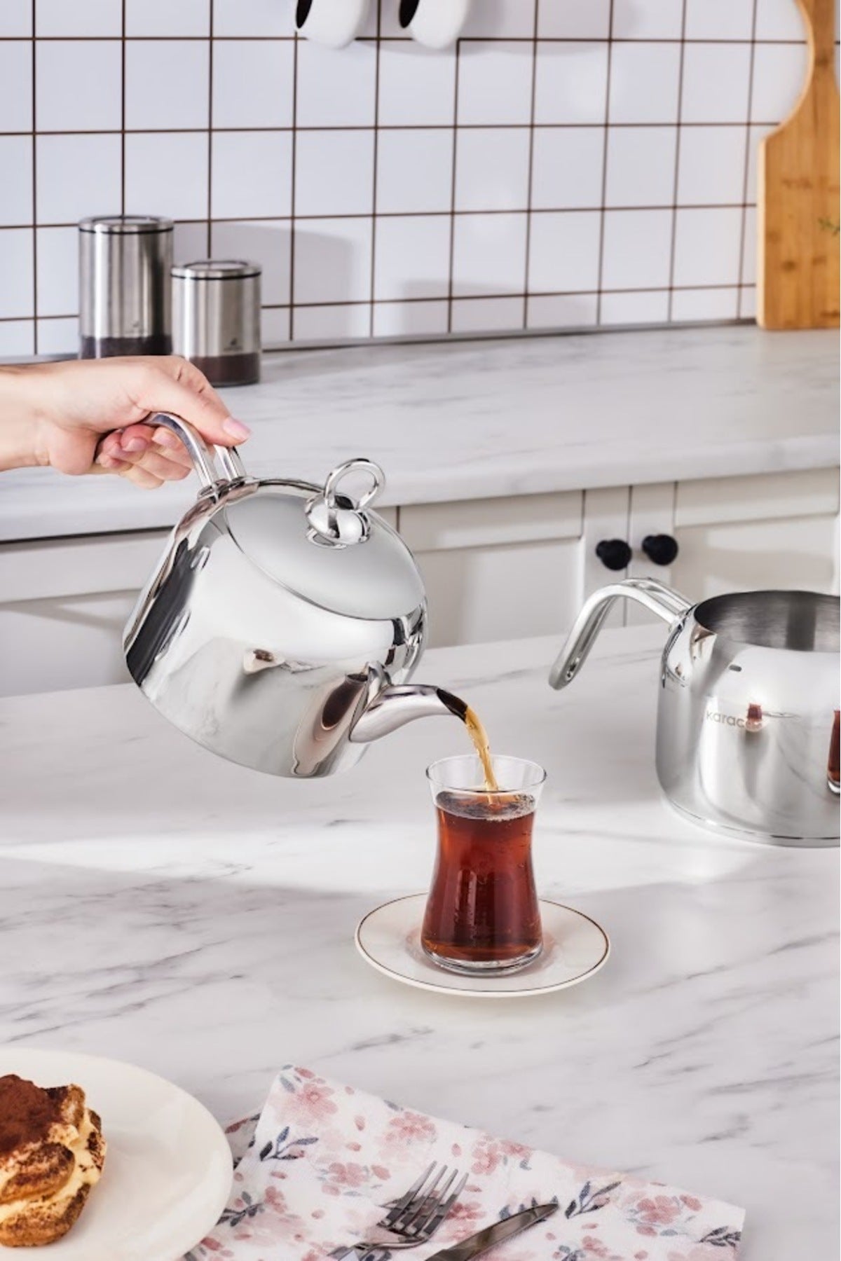 Karaca Manes Medium Size induction Base Teapot Set, Metal - MALLTURK