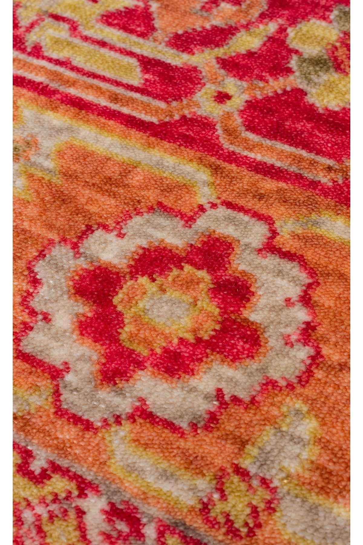 Eko Hali Zara ZR 17 Red Autumnn is a special loom rug shaped by the intensive handiwork of women from Usak. - MALLTURK