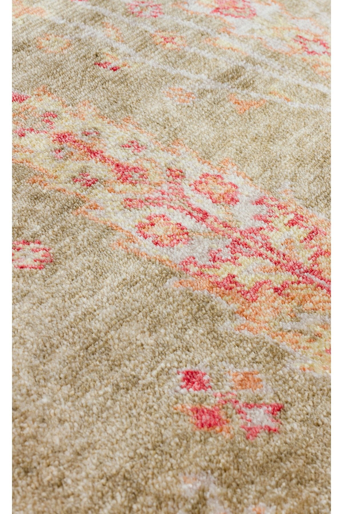 Eko Hali ZR 08 Green Autumn Round Carpet, a special loom carpet shaped by the intensive hand labor of women from Usak. - MALLTURK