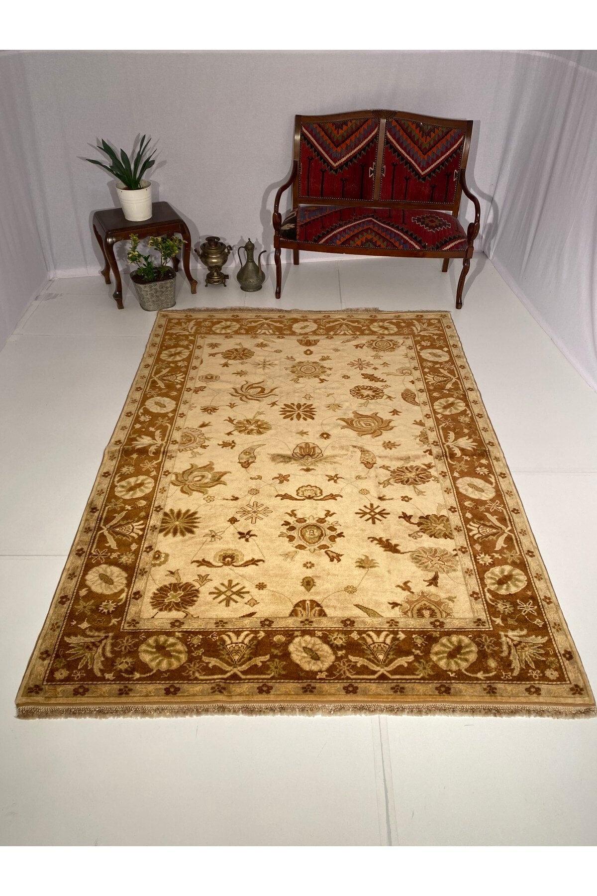 SIRVAN Rug Hand-Woven Usak Rug-182 X 248 - MALLTURK