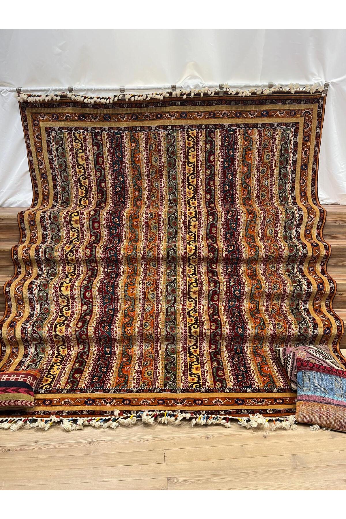 SIRVAN Rug Hand-Woven SIVAS Rug - 247 x 311 - MALLTURK
