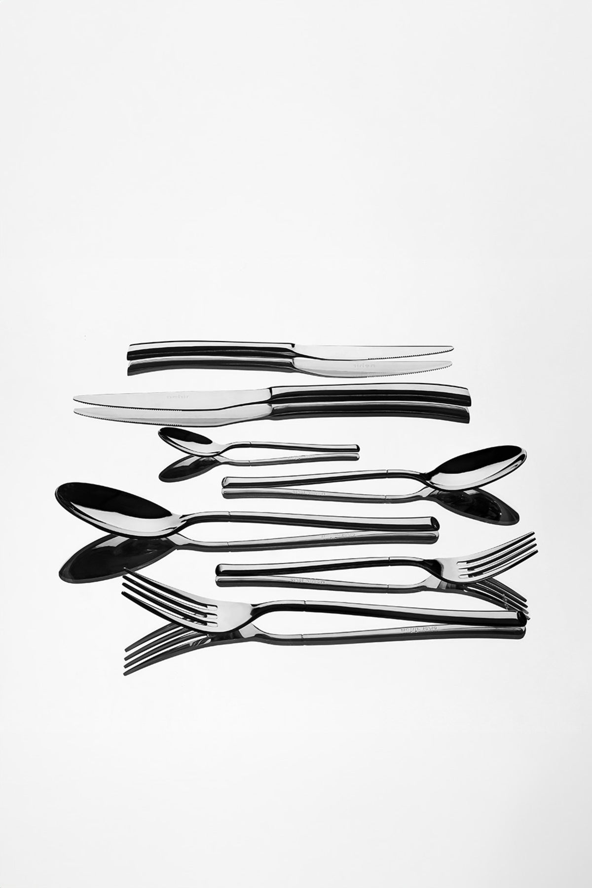 Nehir elegance Plain 12 Place Setting 84 Piece Boxed Flatware Set - MALLTURK