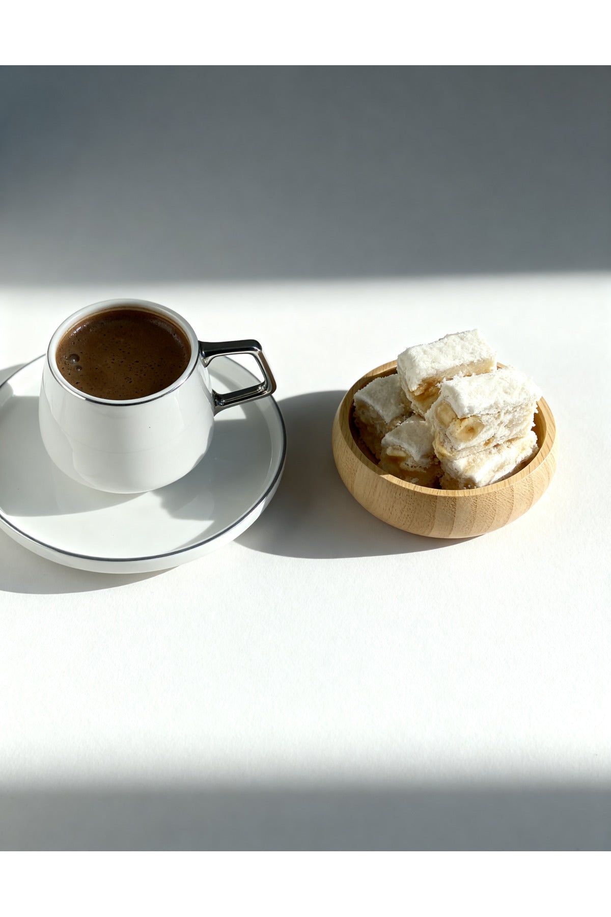 Leblebi Carsisi raffaellolu beyaz Chocolate Turkish Delight 250 g