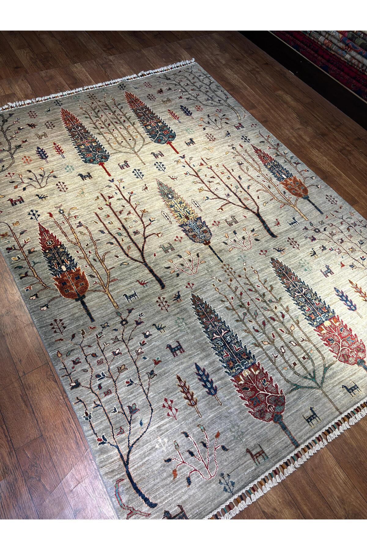 Wool Hand-Woven Afghan Rug