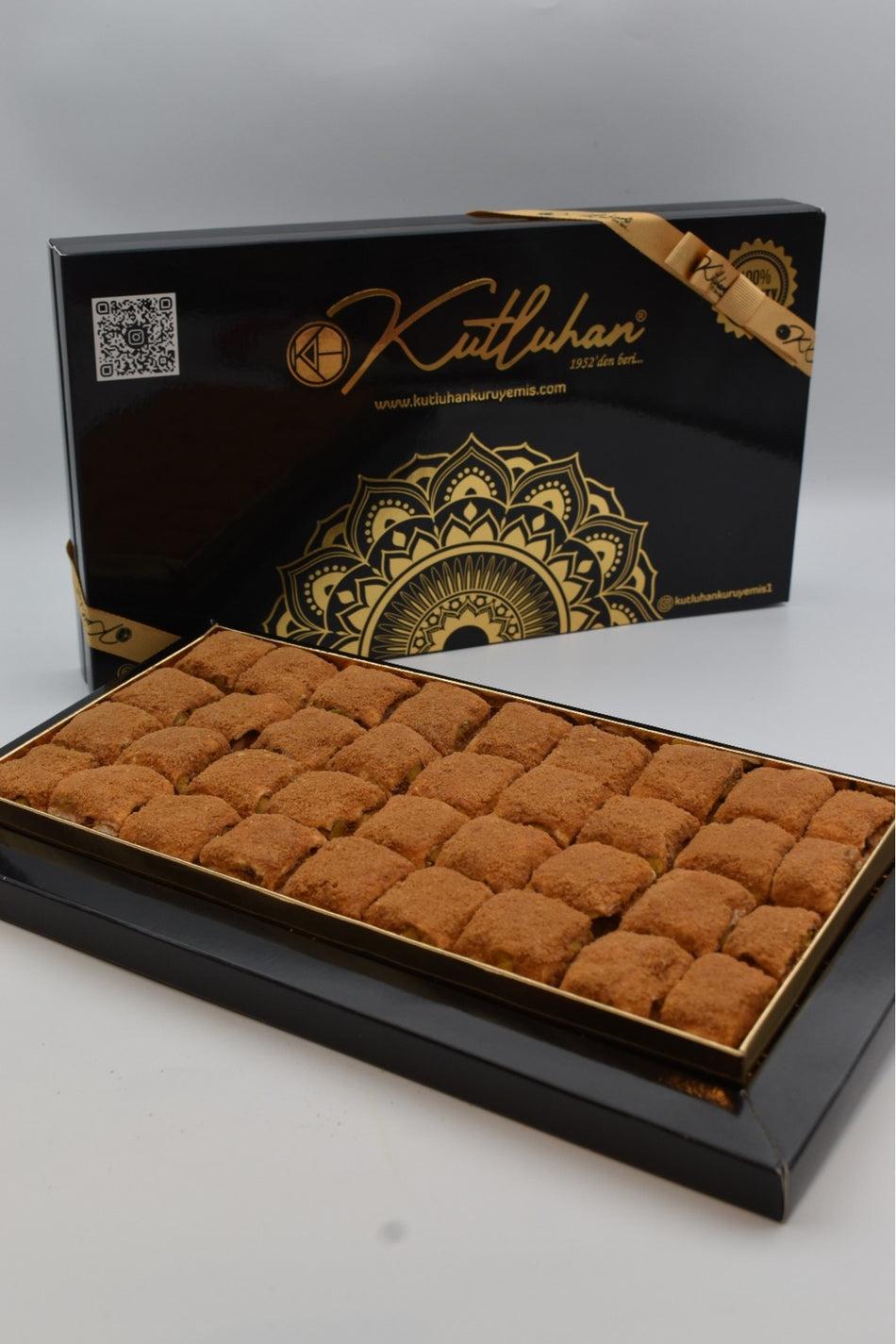 Kutluhan lotuslu Pistachio baklava Turkish Delight 800 g - MALLTURK