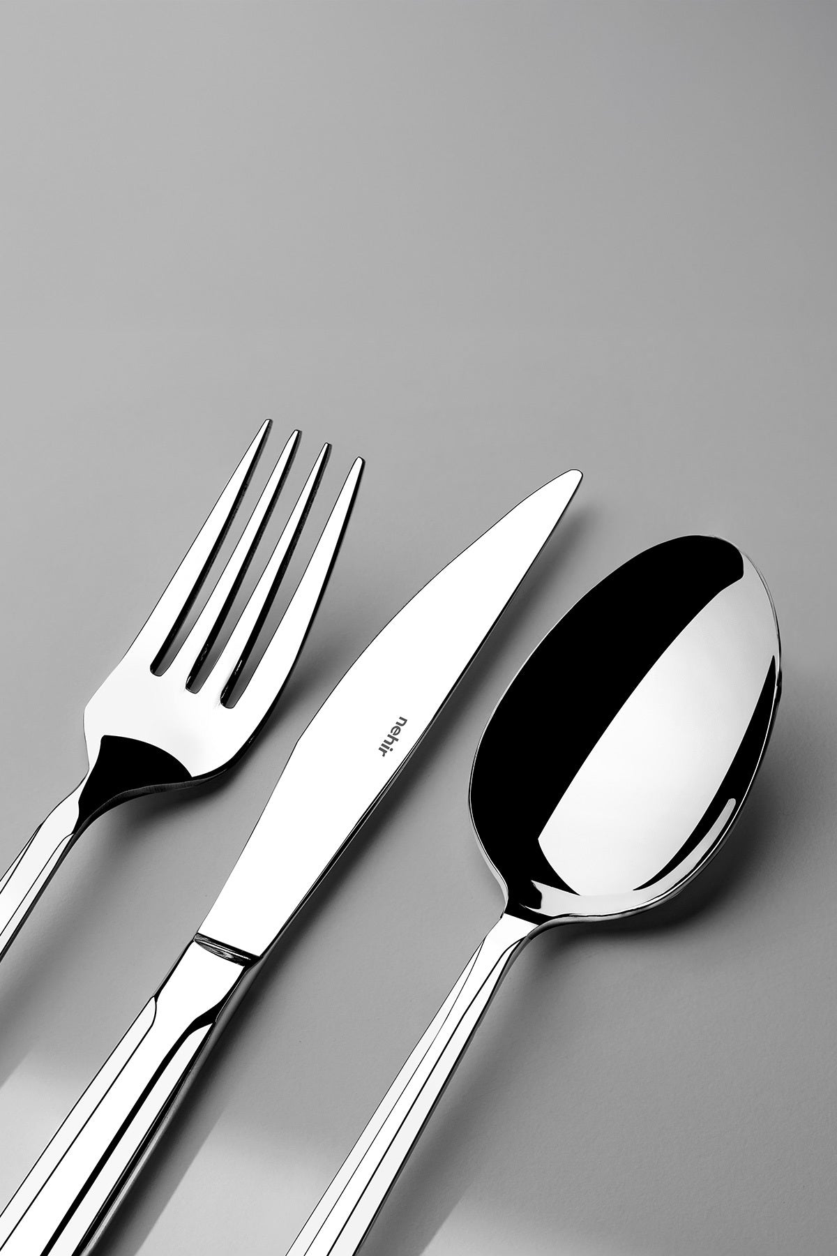 Nehir milano Plain 12 Place Setting 72 Piece Boxed Flatware Set - MALLTURK