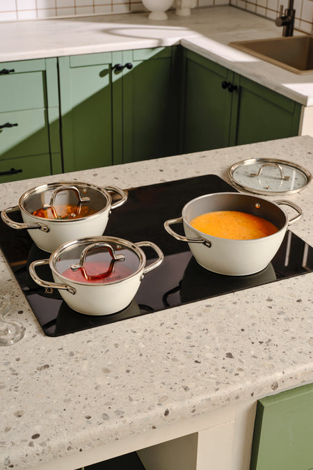 Karaca x Refika Swiss Crystal Kulplu 6 Piece Midi 0 Yag Ile Nonstick Pot Set Creamy