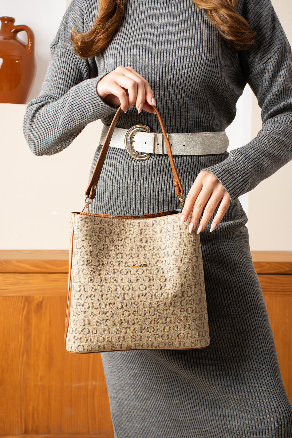 Just Polo Sand Tan Women's Hand and Shoulder Bag, 3 Compartments, Magnetic Snap and Zipper Closure, Dimensions: 25x25 cm - MALLTURK