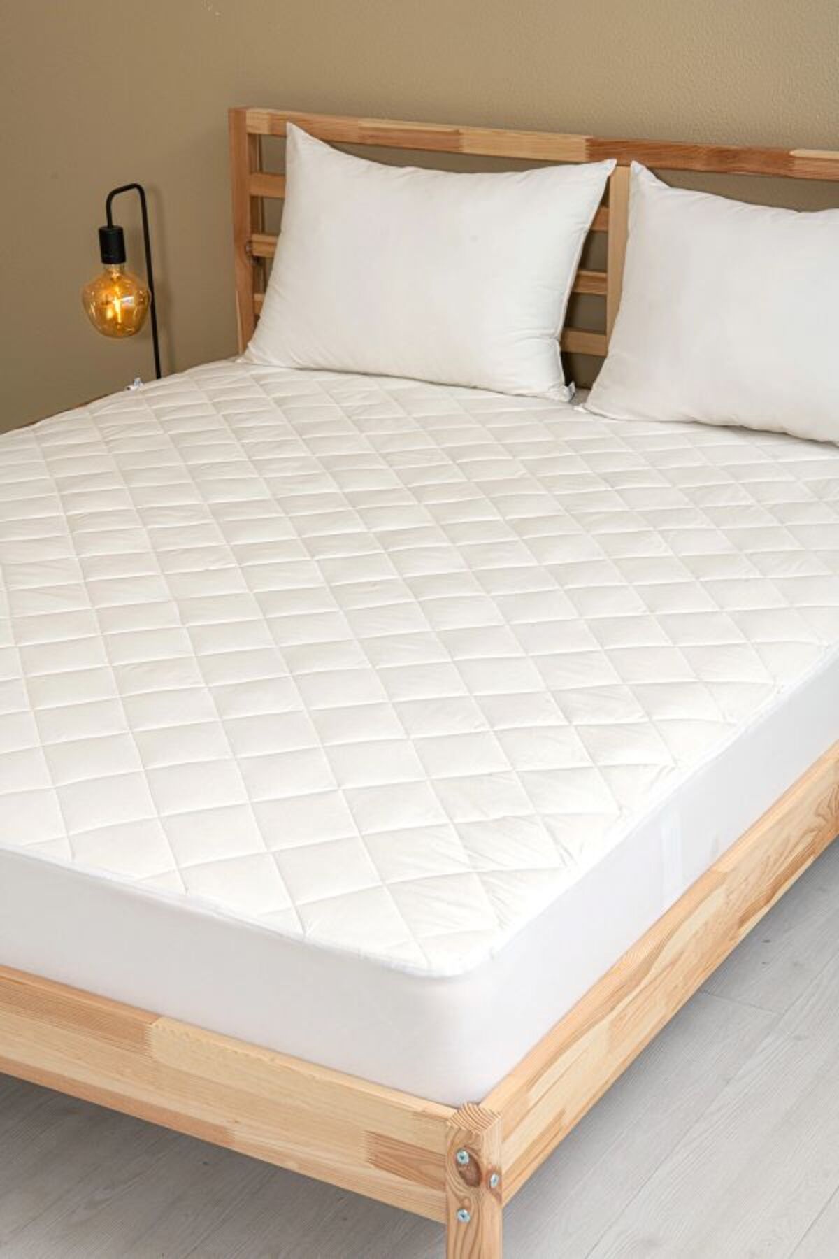 Otello Quilted Fitted Mattress Protector - MALLTURK