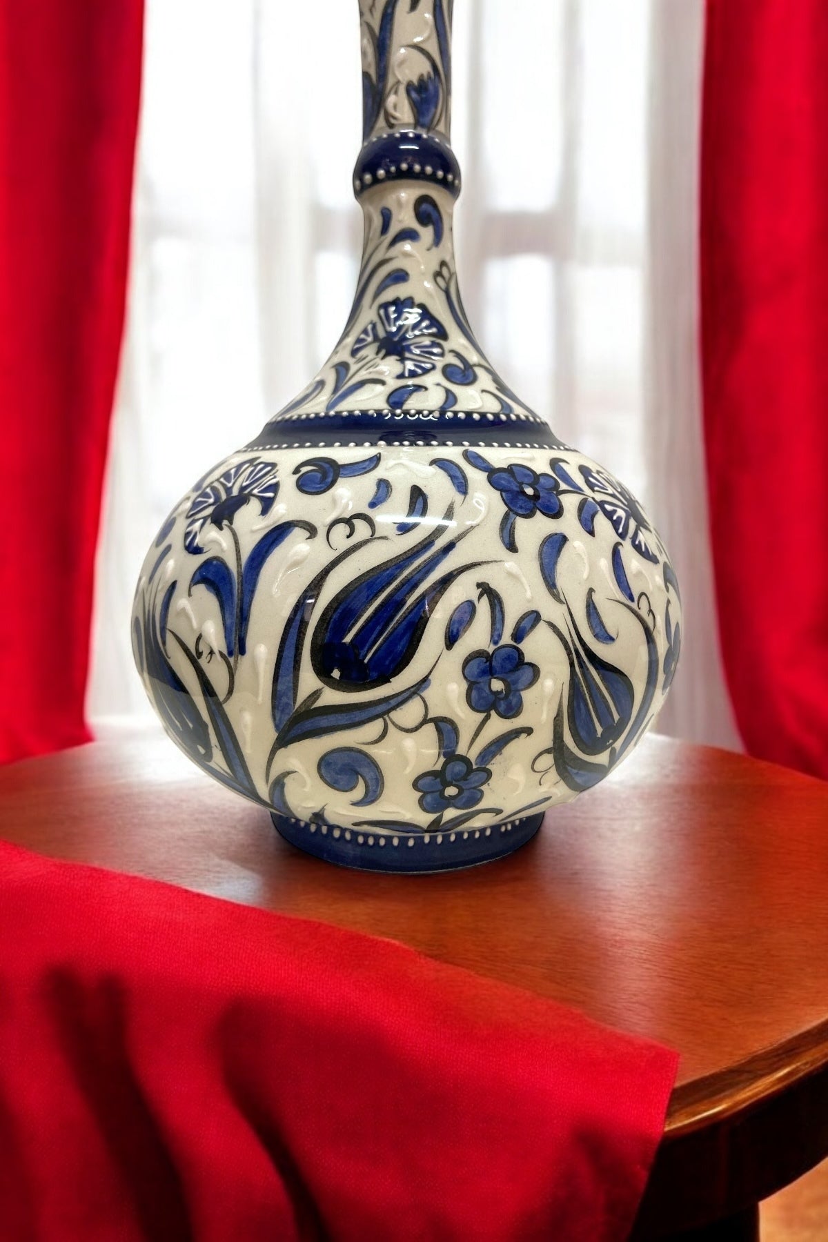 STORESZA Handmade 30cm Kutahya Teardrop Ceramic Vase – Navy Blue and White - MALLTURK