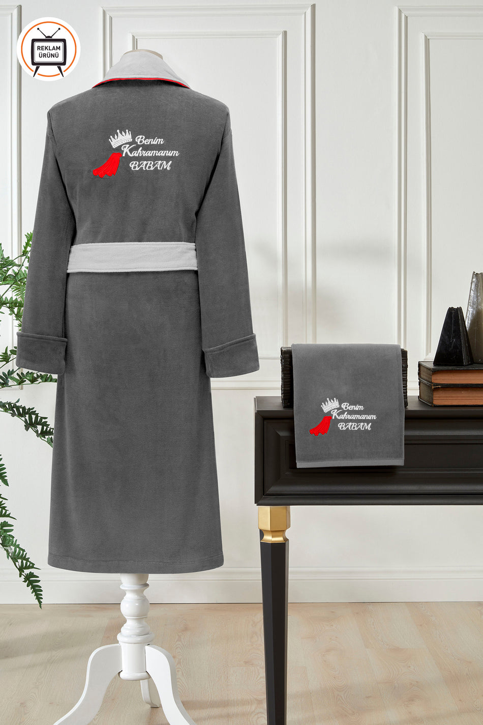 Ozdilek My Hero Dad Embroidered Velvet Men Bathrobe Set