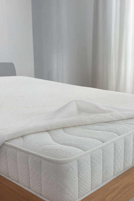 Sleep People Waterproof Bamboo Mattress Protector - MALLTURK
