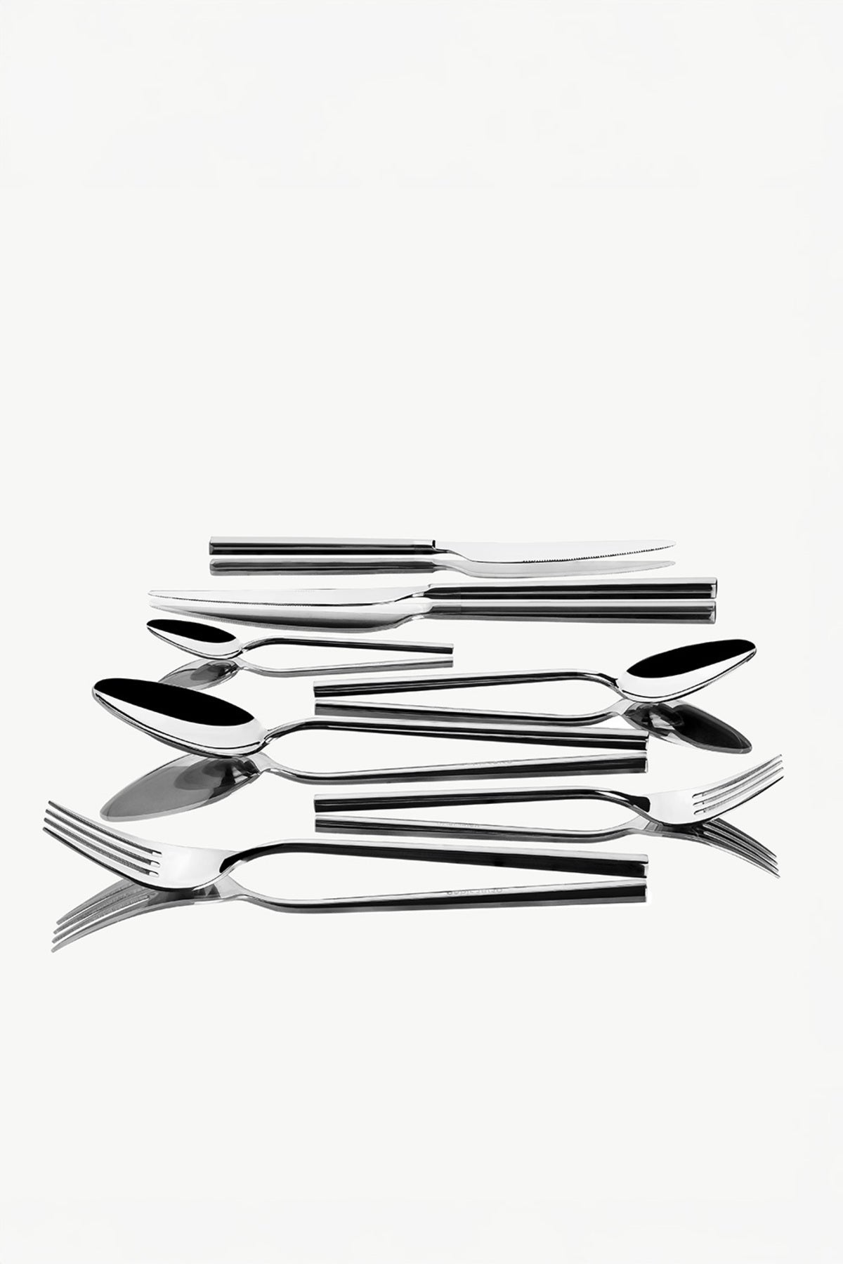 Nehir gloria Plain 12 Place Setting 84 Piece deri Boxed Flatware Set - MALLTURK