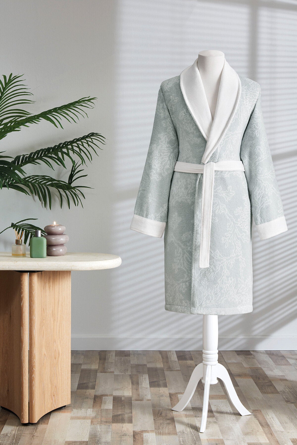 Ozdilek Finery Velvet Shawl Collar Bathrobe - MALLTURK