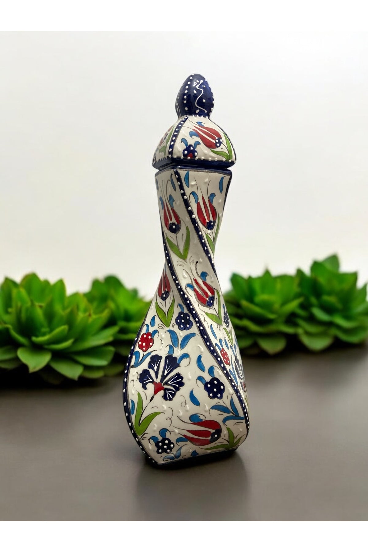 STORESZA Ottoman Elegance: Handmade Ceramic Vase with Lid (30 cm) - MALLTURK