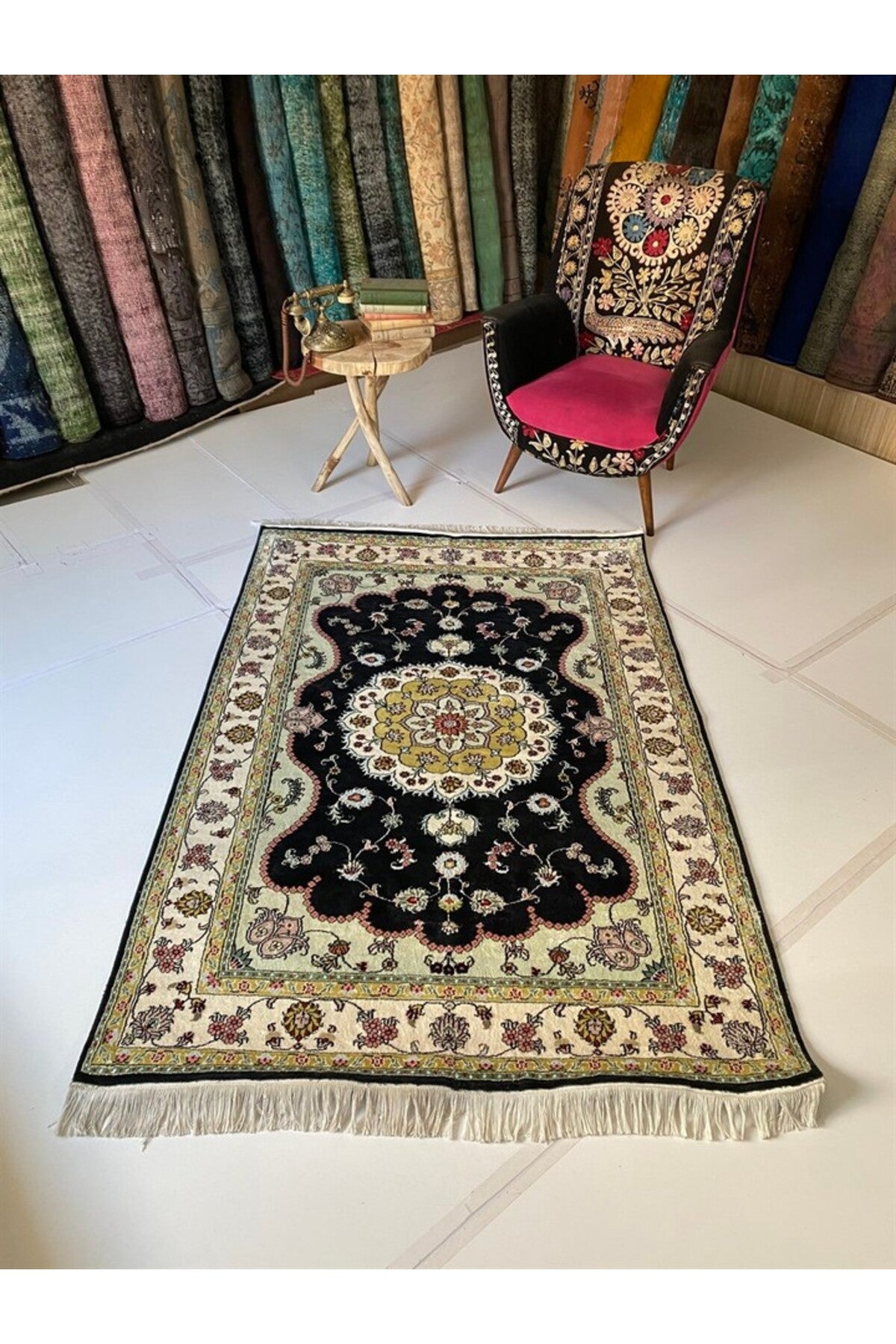SIRVAN Rug Hand-Woven Silk Rug - MALLTURK