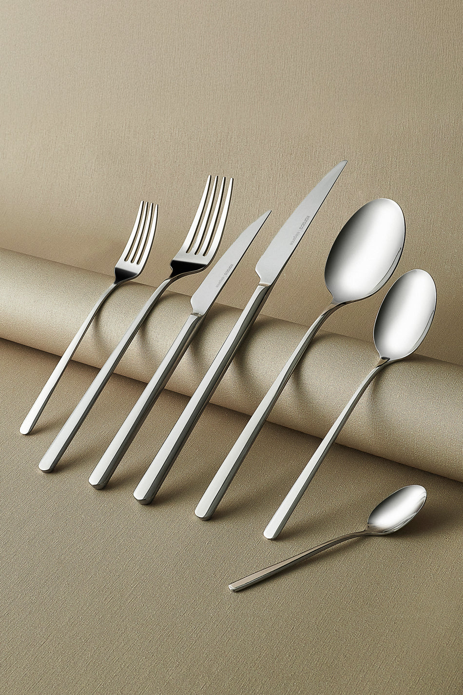Emsan boreas platin 12 Place Setting 84 Piece Flatware Set - MALLTURK