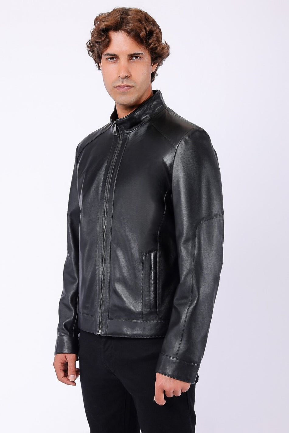 Черная кожаная куртка Leather Club