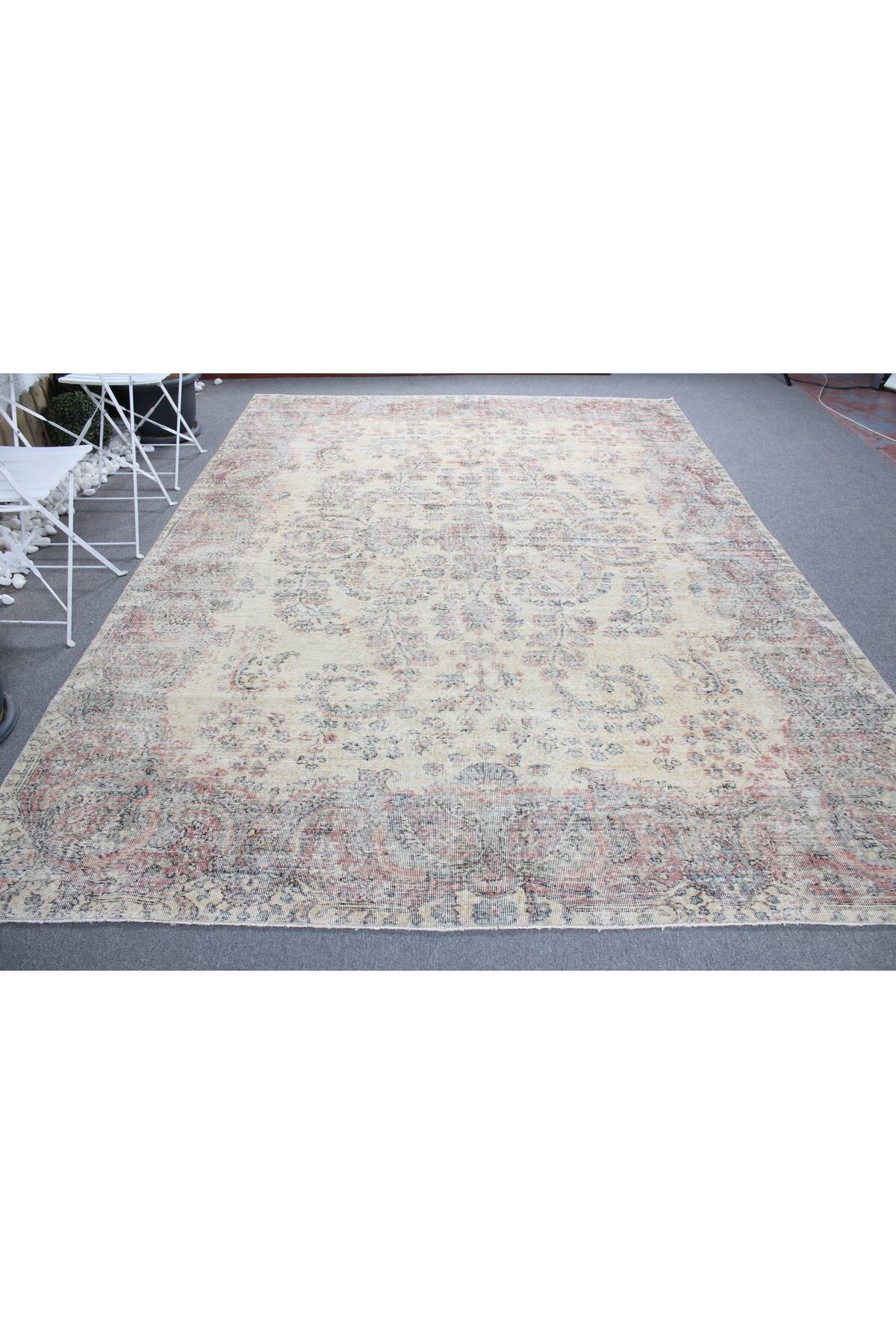 Kayra Export Hand-Woven Rug Turkish Rug, Zemin Rug, 242x327 Cm