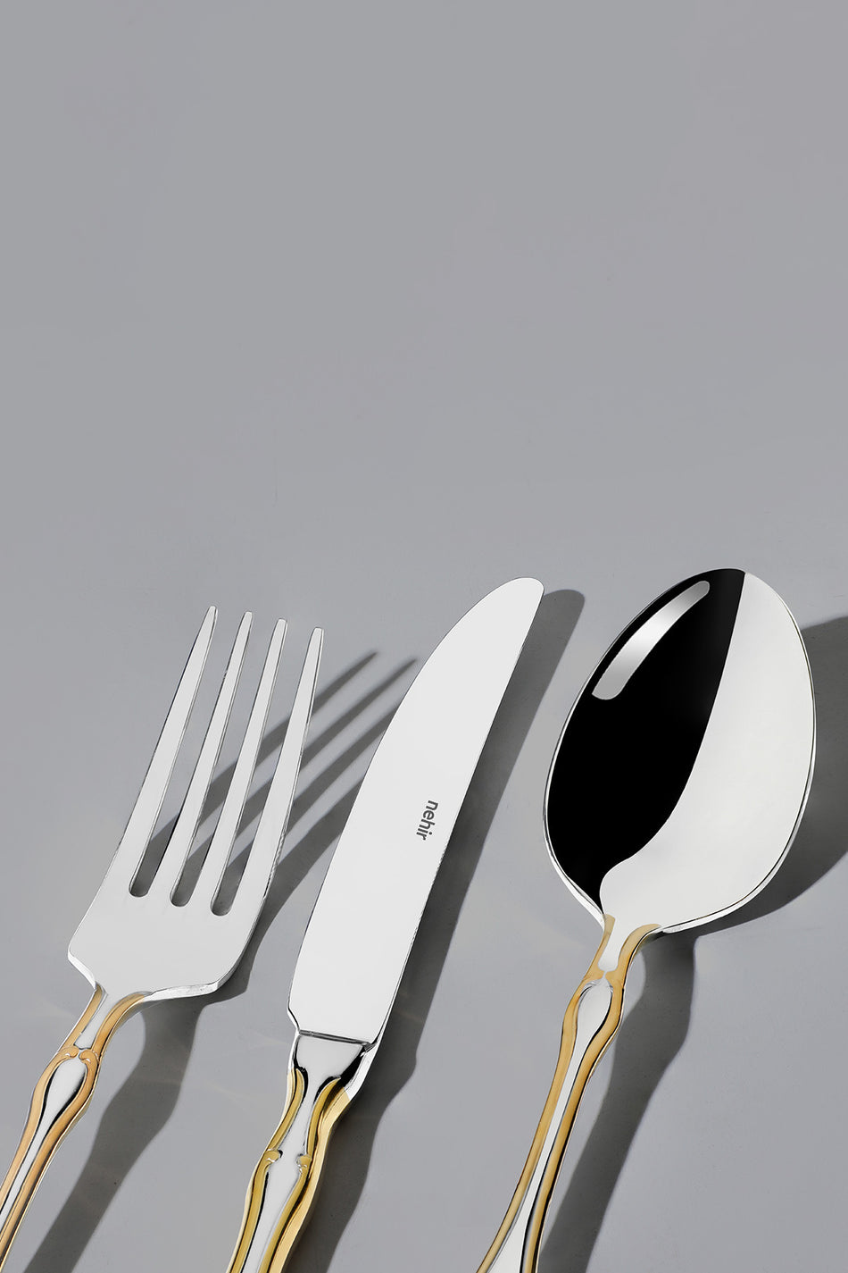 Nehir adriana altin Plain 12 Place Setting 84 Piece Boxed Flatware Set - MALLTURK