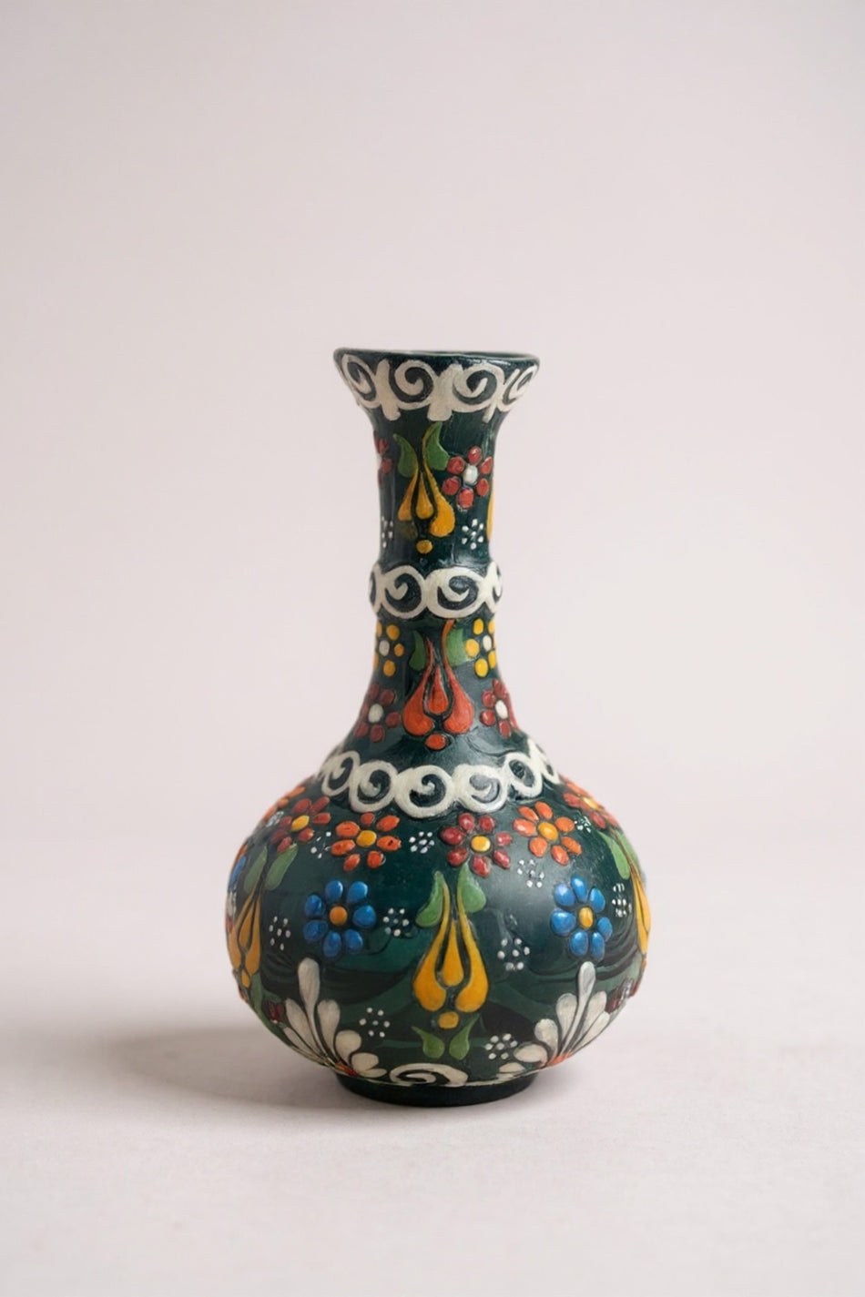 STORESZA Handmade Lace 15cm Flower Motif Teardrop Shaped Ceramic Vase - MALLTURK