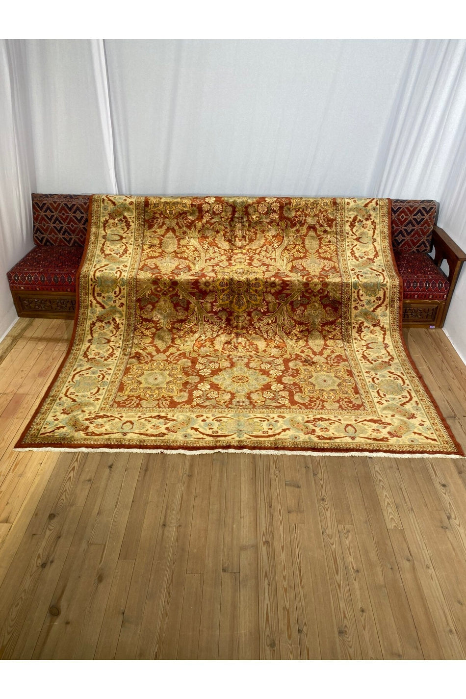 Sirvan Hali Handwoven Usak Carpet 247 x 308 - MALLTURK