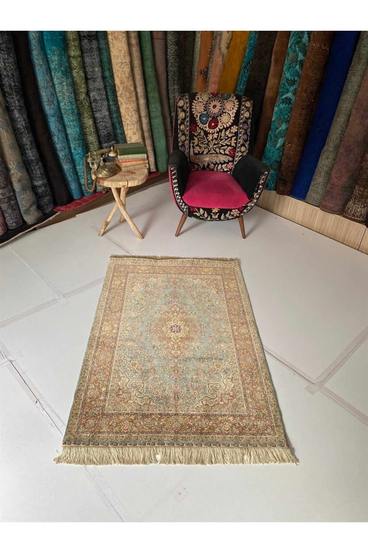 SIRVAN Rug Hand-Woven Silk FLOS Rug - 95 x 137 - MALLTURK