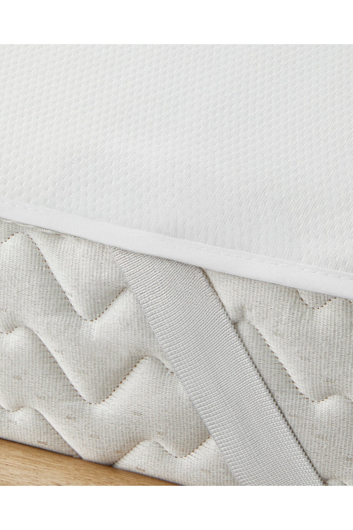 English Home Dream Touch Orme Waterproof Mattress Protector - MALLTURK