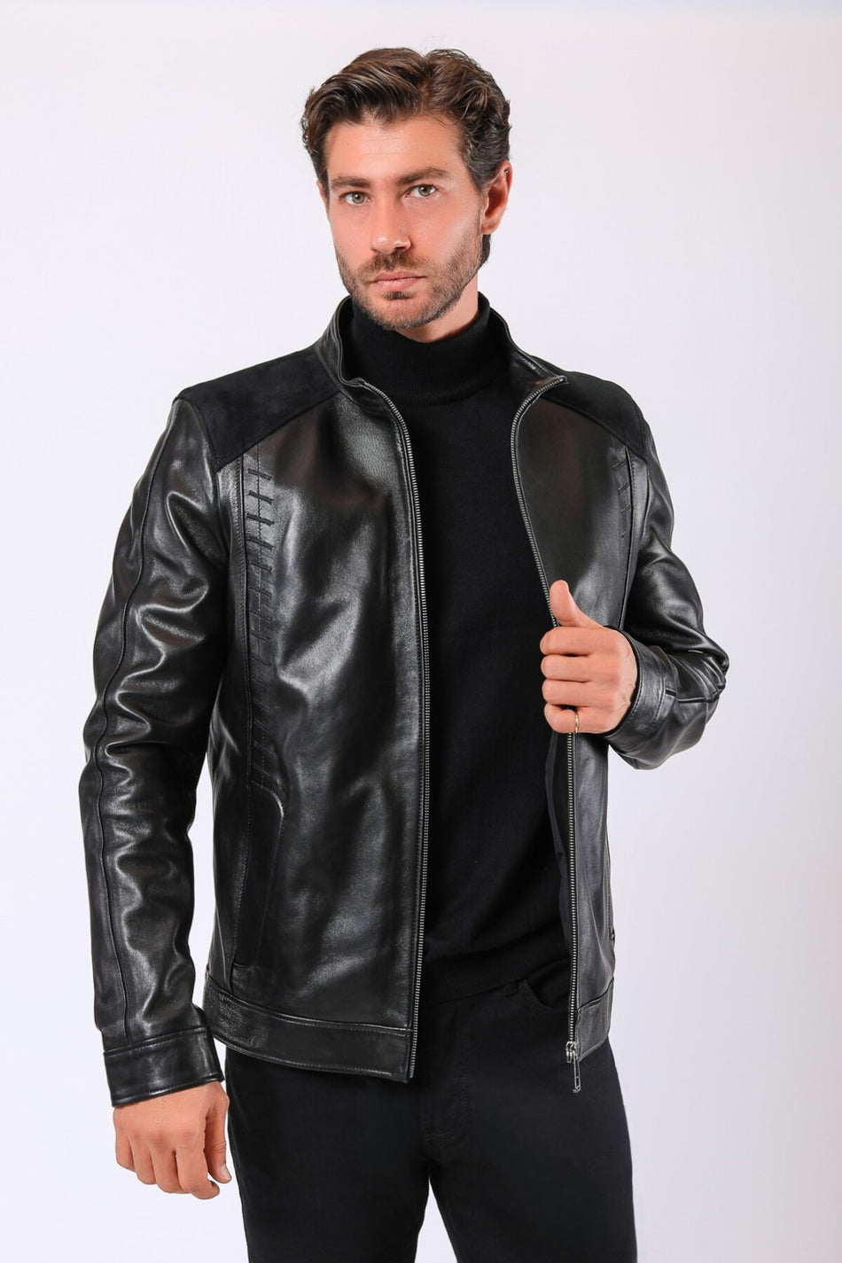 Черная кожаная куртка Leather Club