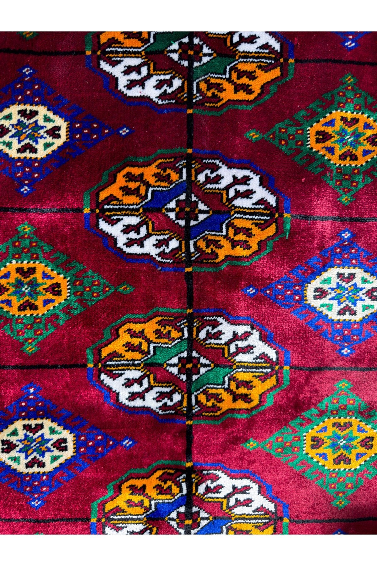 ADALI Hand-Woven Silk Turkmen Rug, Siki Dokumasiyla Ev Dekorasyonunuza Siklik Katin