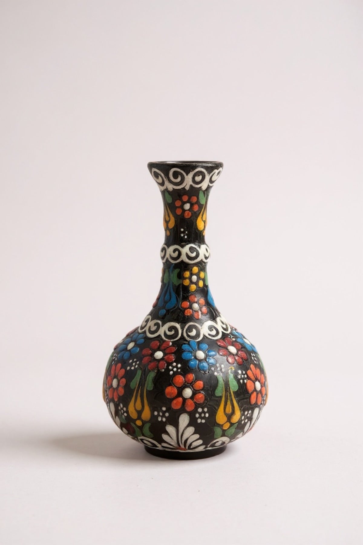 STORESZA Handmade Lace 15cm Flower Motif Teardrop Shaped Ceramic Vase Black - MALLTURK