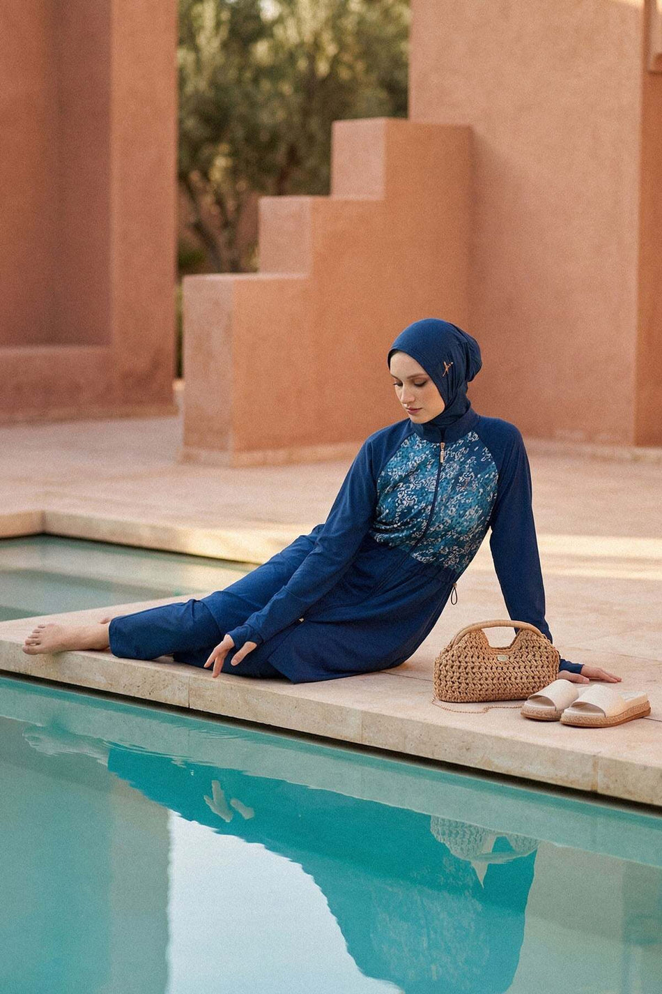 Hasema Vaha Collection Navy Blue 5-Piece Full Coverage Swimsuit Set with Patterned Bust 5090