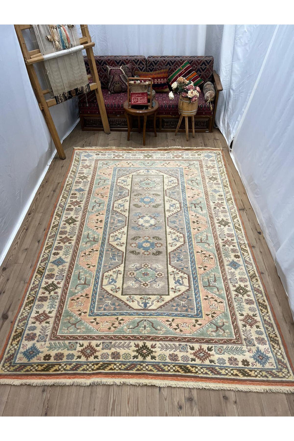 Sirvan Handwoven Yoruk Carpet - 283 x 189 - MALLTURK