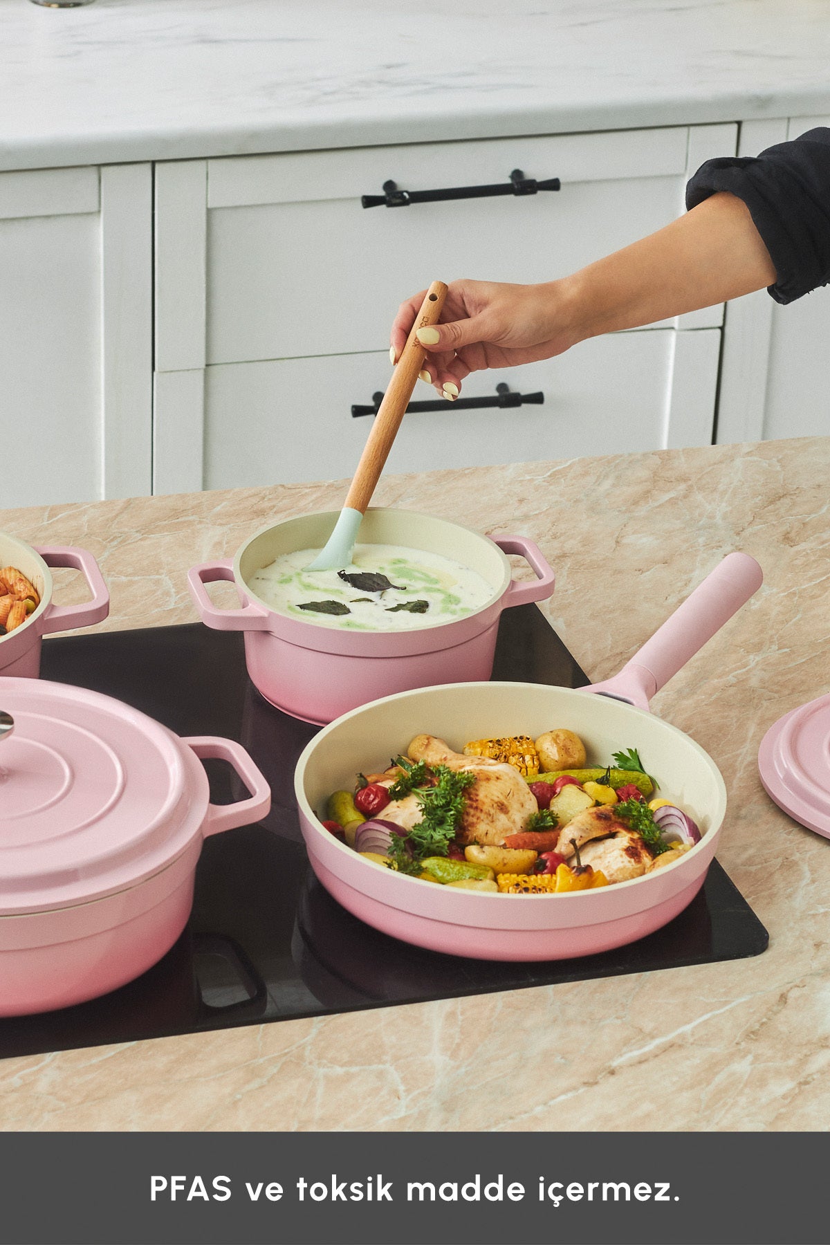 Karaca Swiss Crystal Neocast 7 Piece Cast Cookware Set 2 Adet Firin Eldiveni
