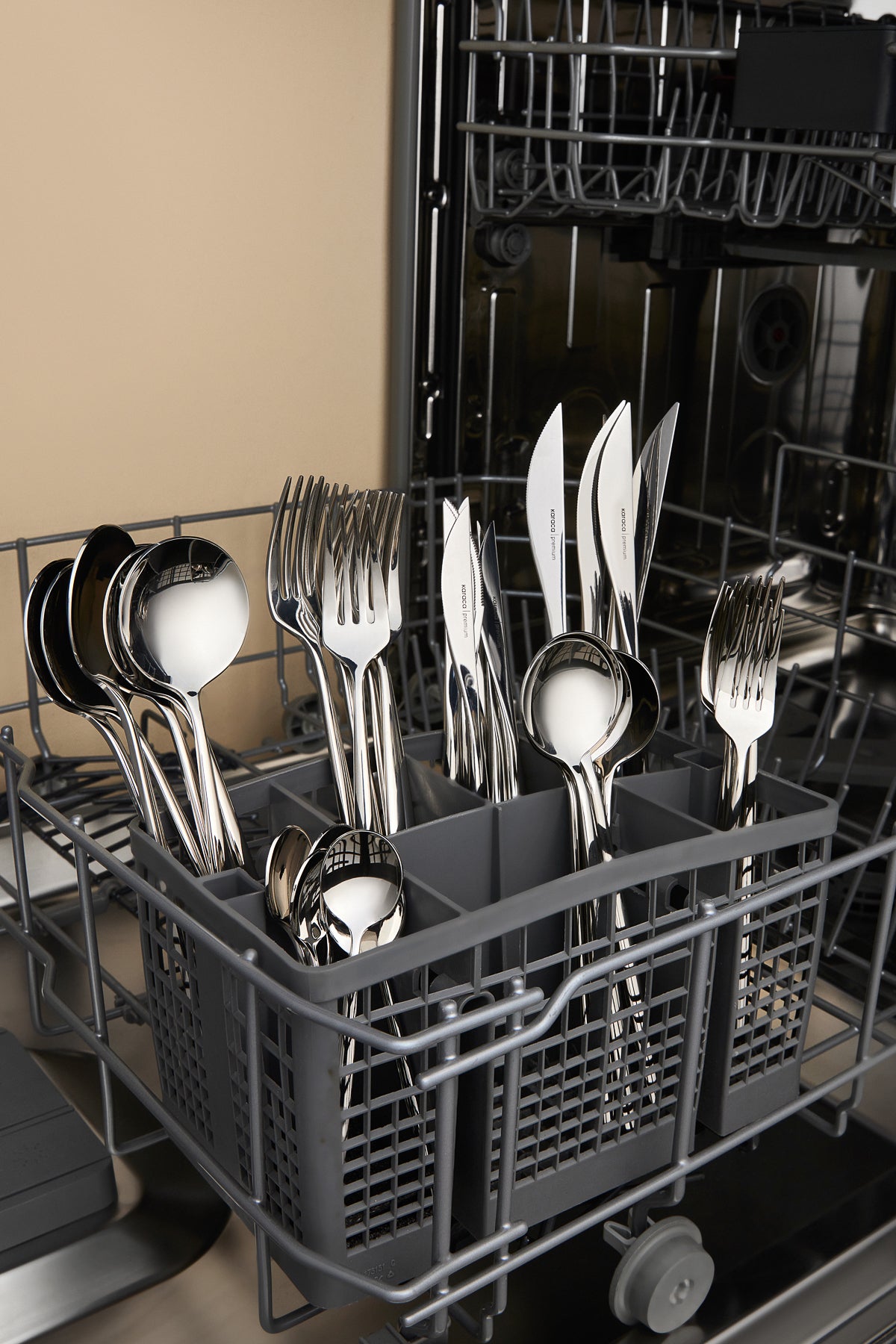 Karaca mild 316 Steel 84 Piece 12 Place Setting premium Flatware Set - MALLTURK