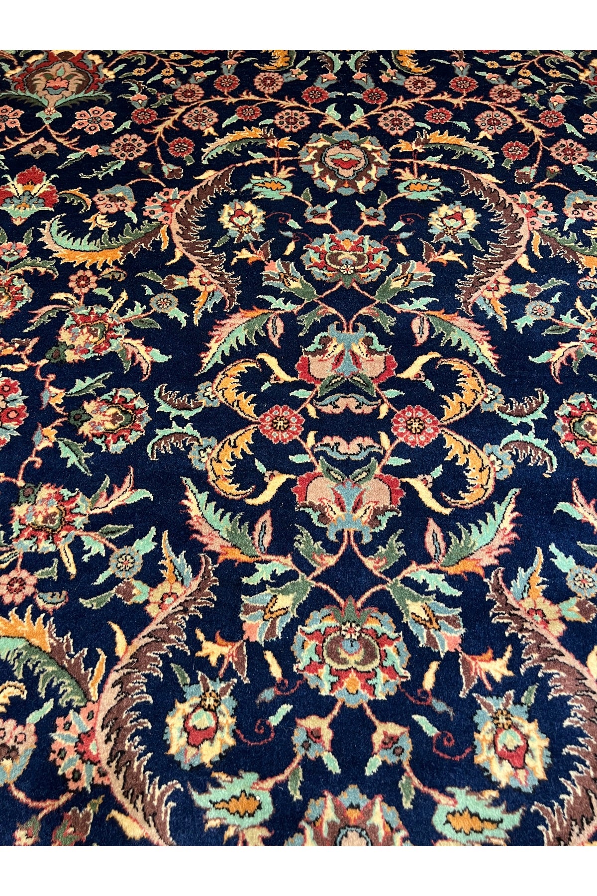 RD RAMAZAN DAG Hand Rug Art Hand-Woven Sivas Prison Workshop Hereke Rug Viyana Pattern Collector Piece Size 345x245 - MALLTURK